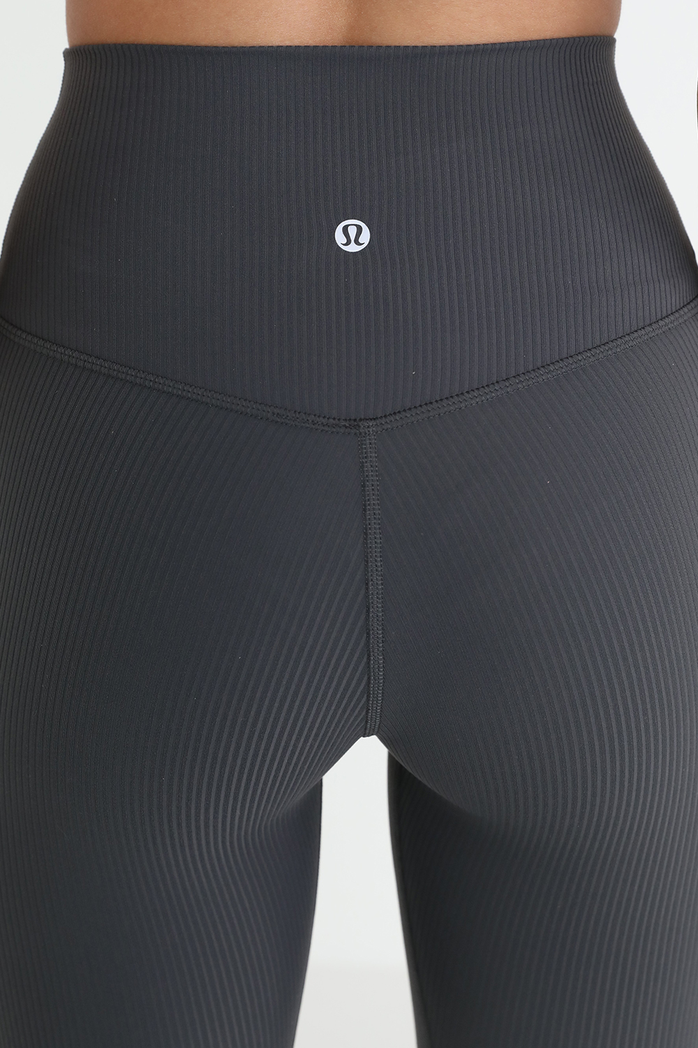 תמונת תקריב דוגמן של Align™ Ribbed High-Rise 28