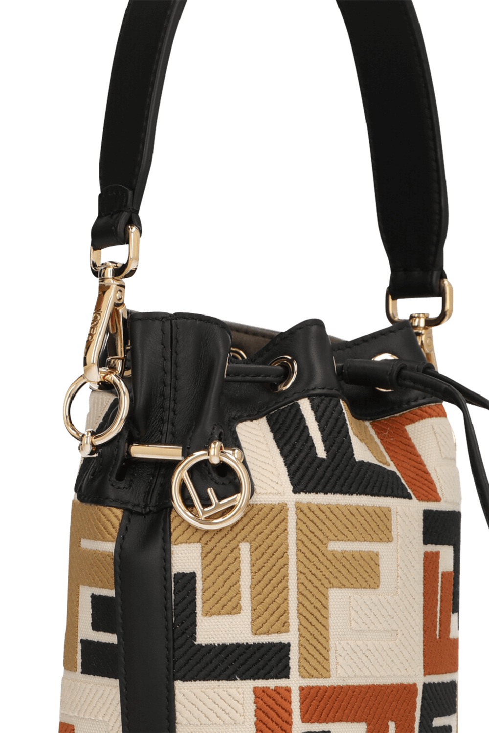 תמונת תקריב של תיק באקט FENDI