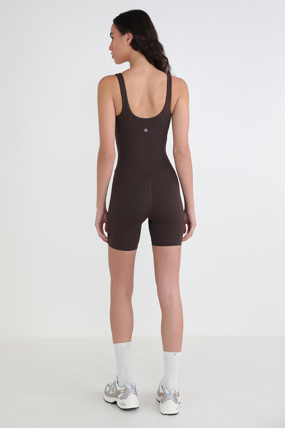 תמונת דוגמן אחורית של Align™ Bodysuit 6