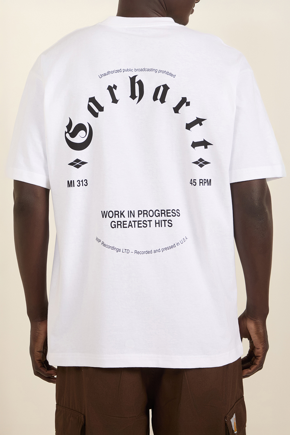 תמונת תקריב דוגמן של חולצת טי CARHARTT WIP
