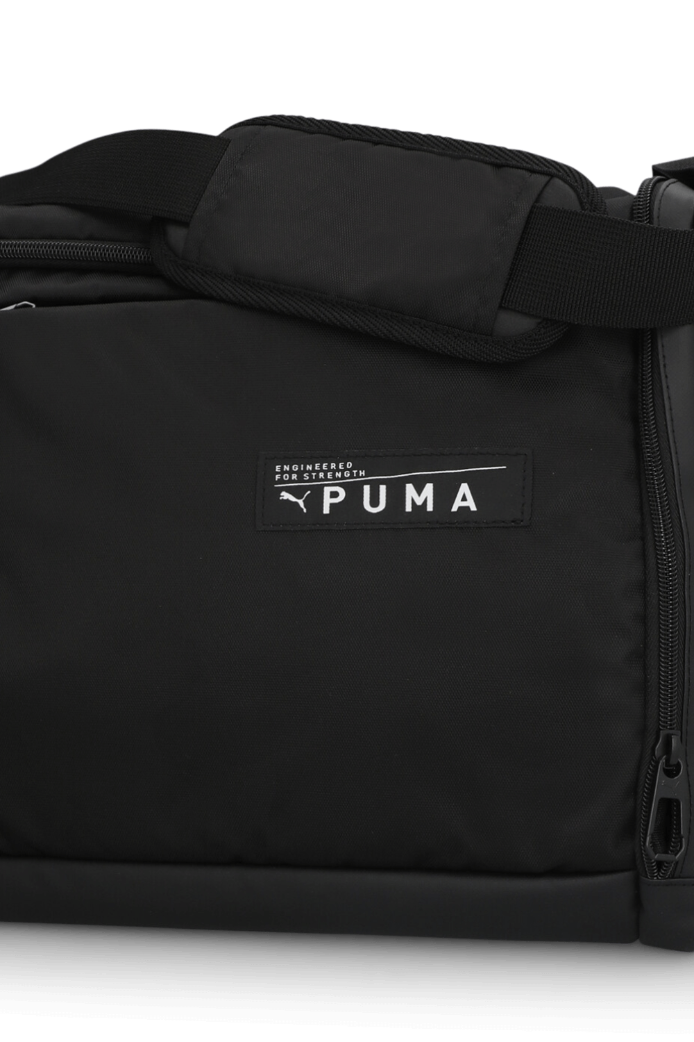 תמונת תקריב של תיק אימון מדיום PUMA