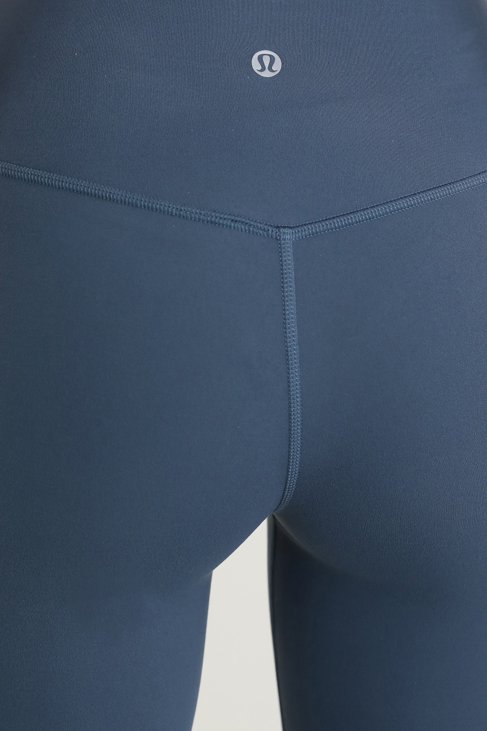 תמונת תקריב דוגמן של Align HR Pant 25" Leggings