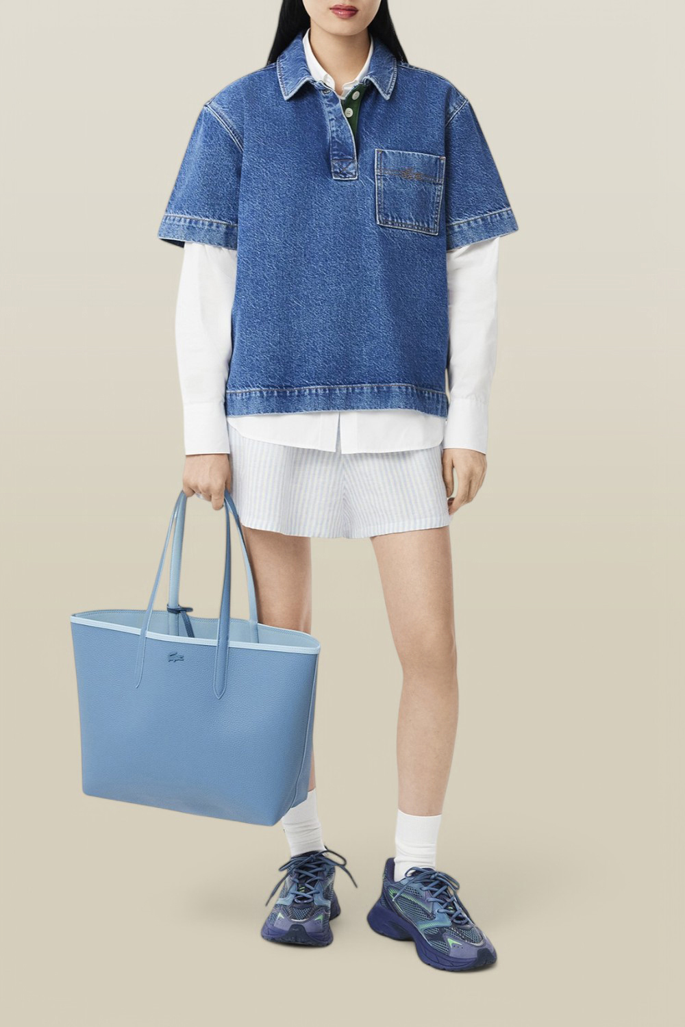תמונת דוגמן קידמית של תיק נשיאה דו צדדי LACOSTE