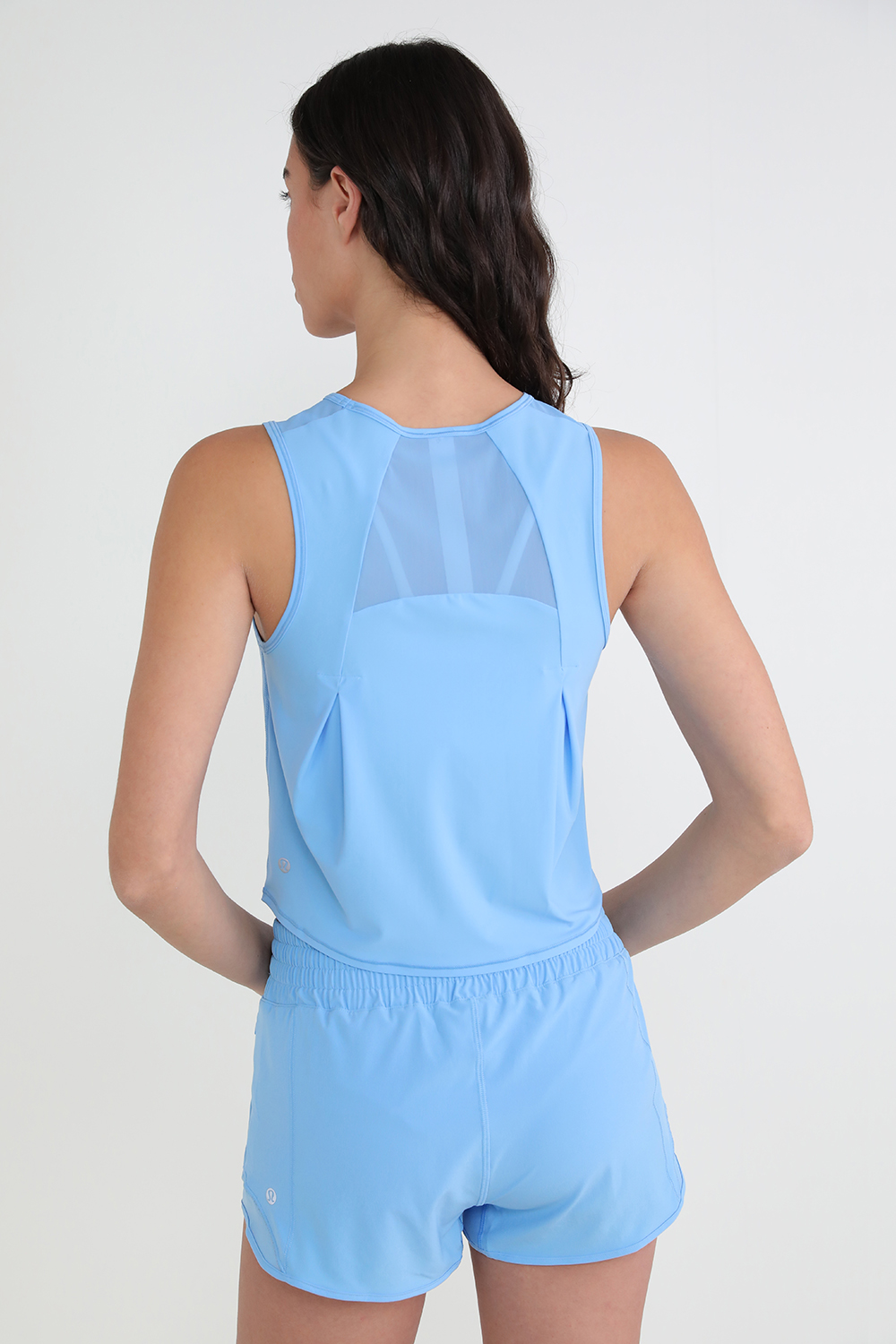 תמונת דוגמן אחורית של Sculpt Cropped Tank Top