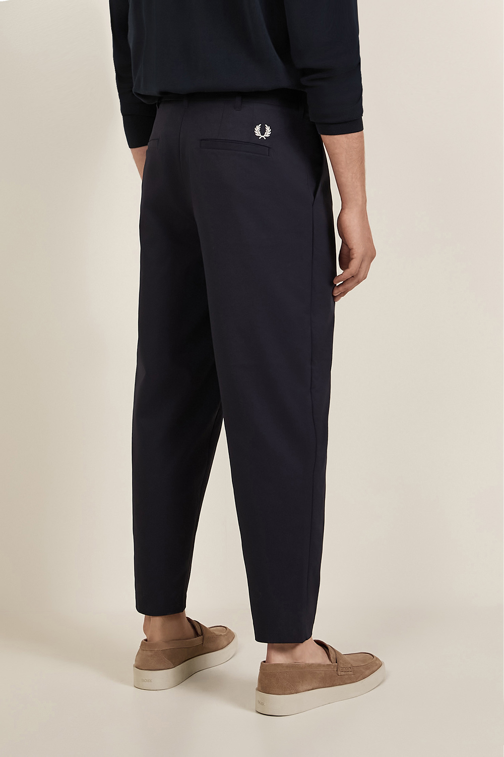 תמונת דוגמן אחורית של מכנסיים ארוכים FRED PERRY