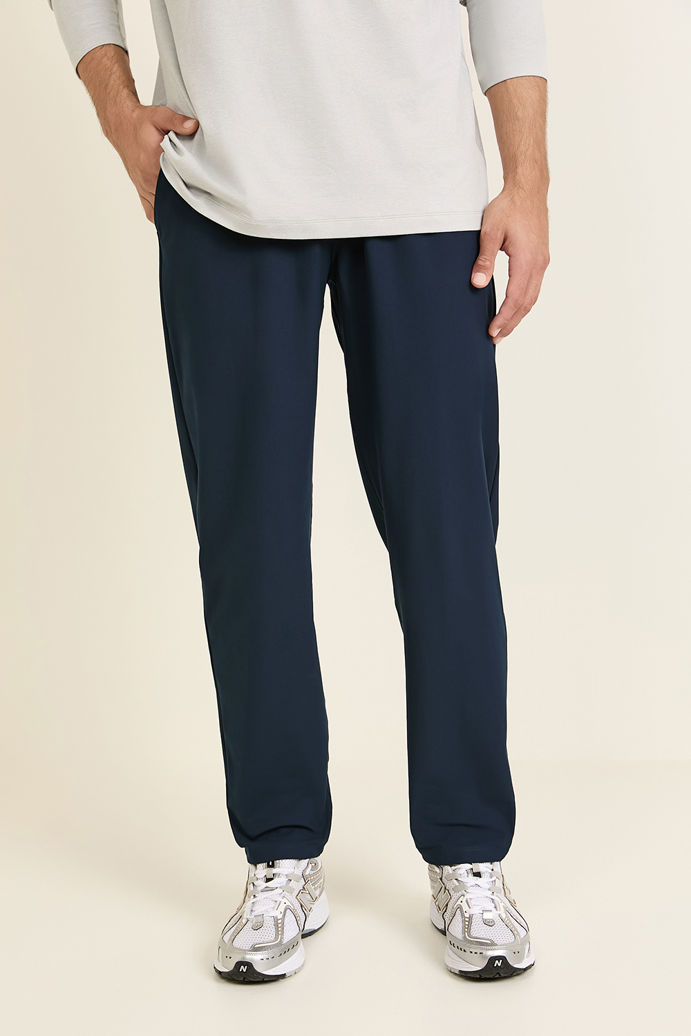 תמונת דוגמן קידמית של ABC Warpstreme™ Pull-On Pant