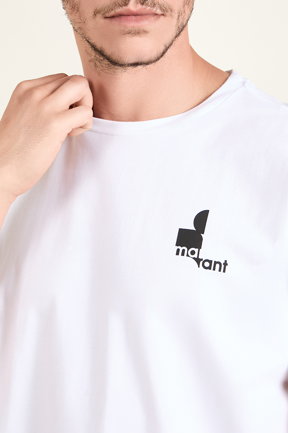 תמונת תקריב דוגמן של חולצת טי ISABEL MARANT
