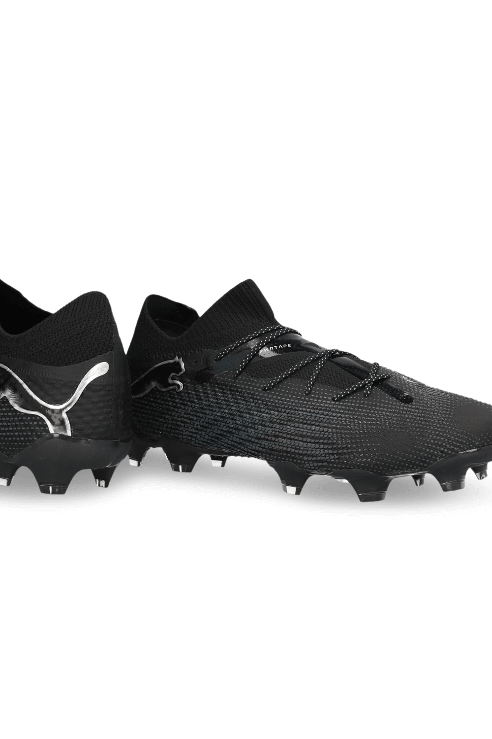 תמונת תקריב של נעלי כדורגל פיוצ'ר 7 PUMA
