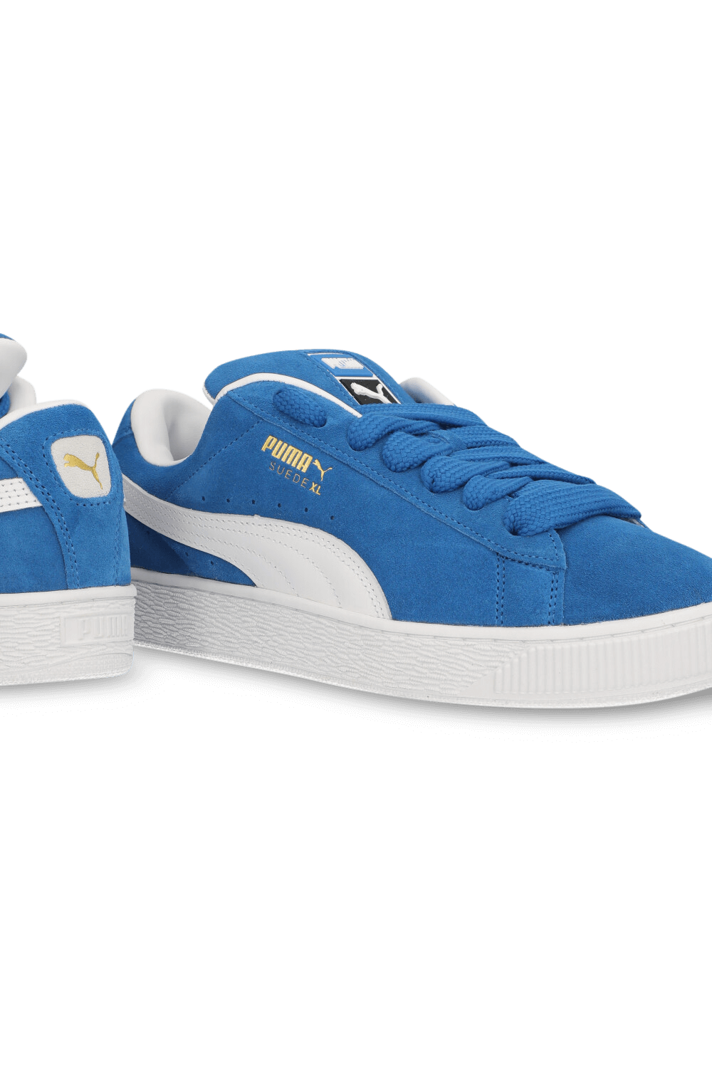 תמונת תקריב של נעלי סניקרס סוויד XL PUMA