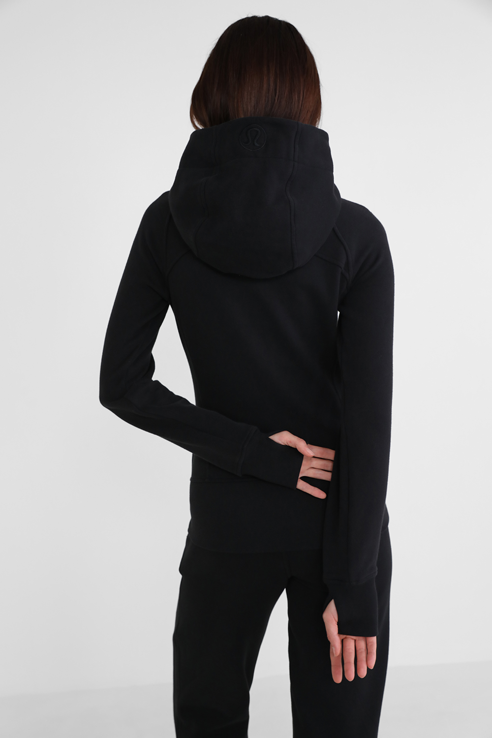 תמונת דוגמן אחורית של Scuba Full-Zip Hoodie