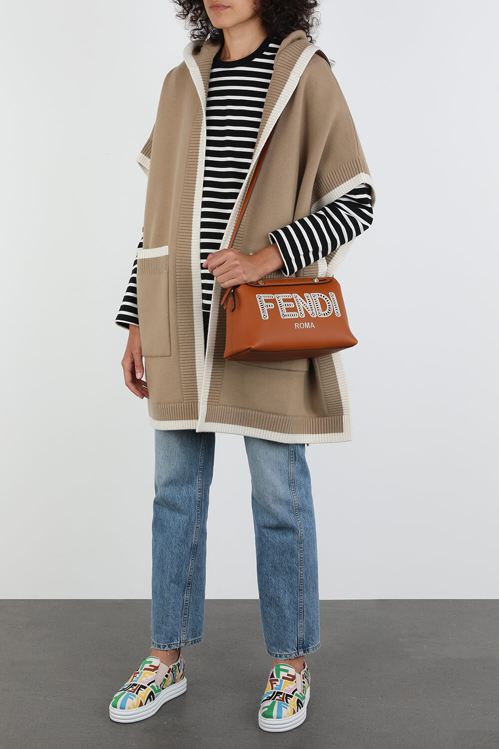 תמונת דוגמן קידמית של By The Way Medium Leather Bag in Brown