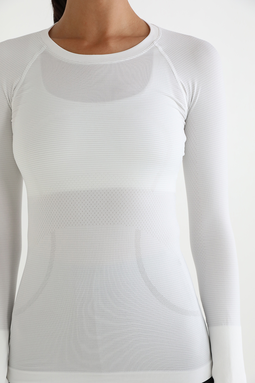 תמונת תקריב דוגמן של Swiftly Teach Long-Sleeve Shirt 2.0