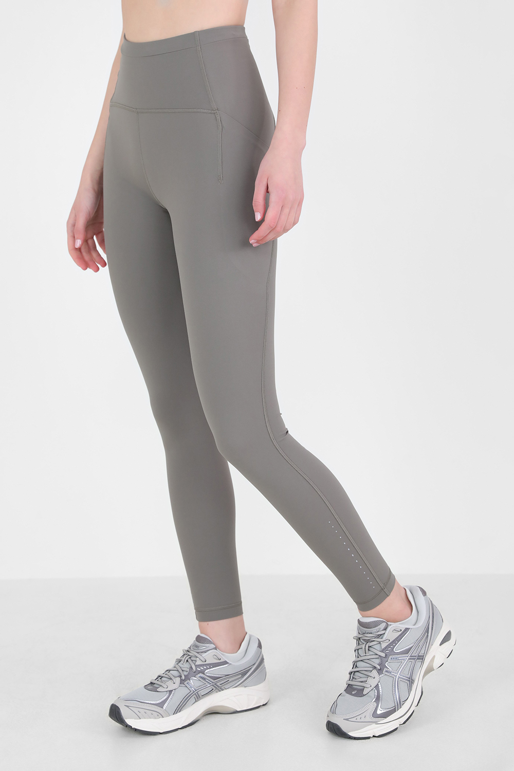 תמונת דוגמן קידמית של Swift Speed High-Rise Tight 28 LULULEMON