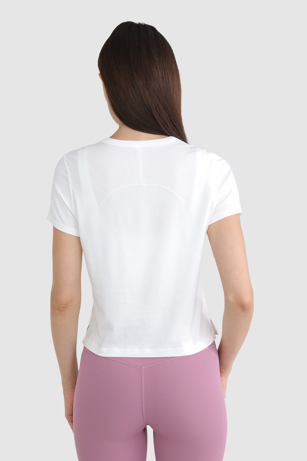 תמונת דוגמן אחורית של Classic-Fit Cotton-Blend Tee