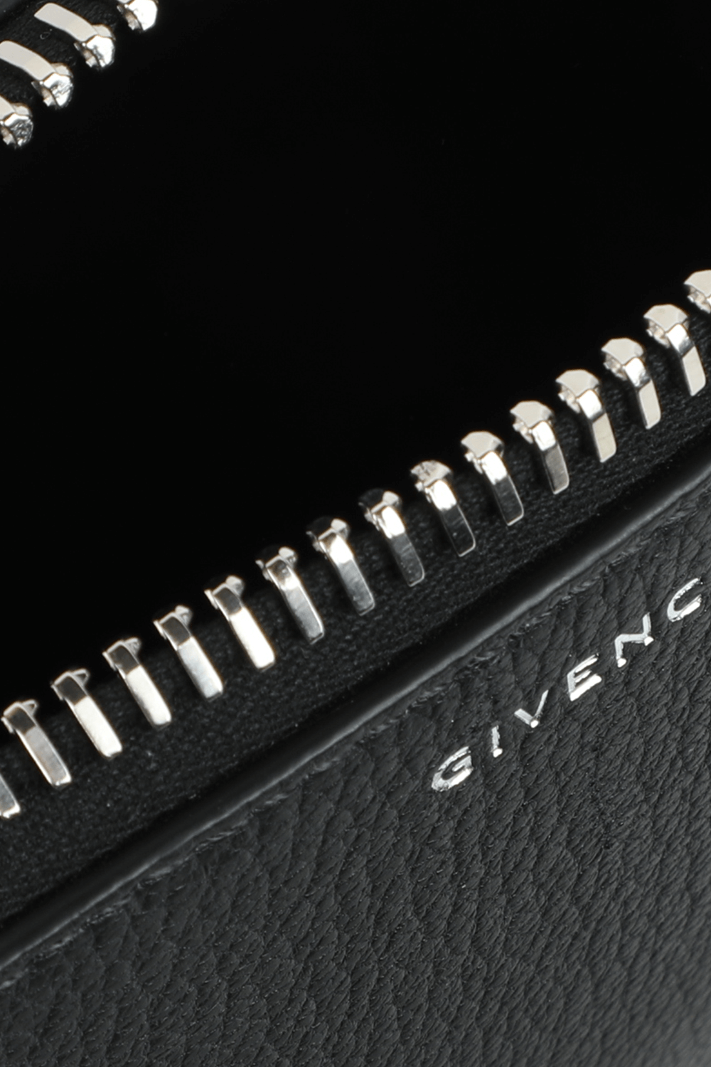 תיק אנטיגונה שחור מעור מגורען GIVENCHY
