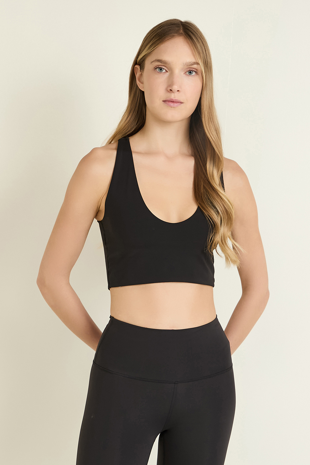 תמונת דוגמן אחורית של Flexible Fit Scoop And Cross Bra LULULEMON