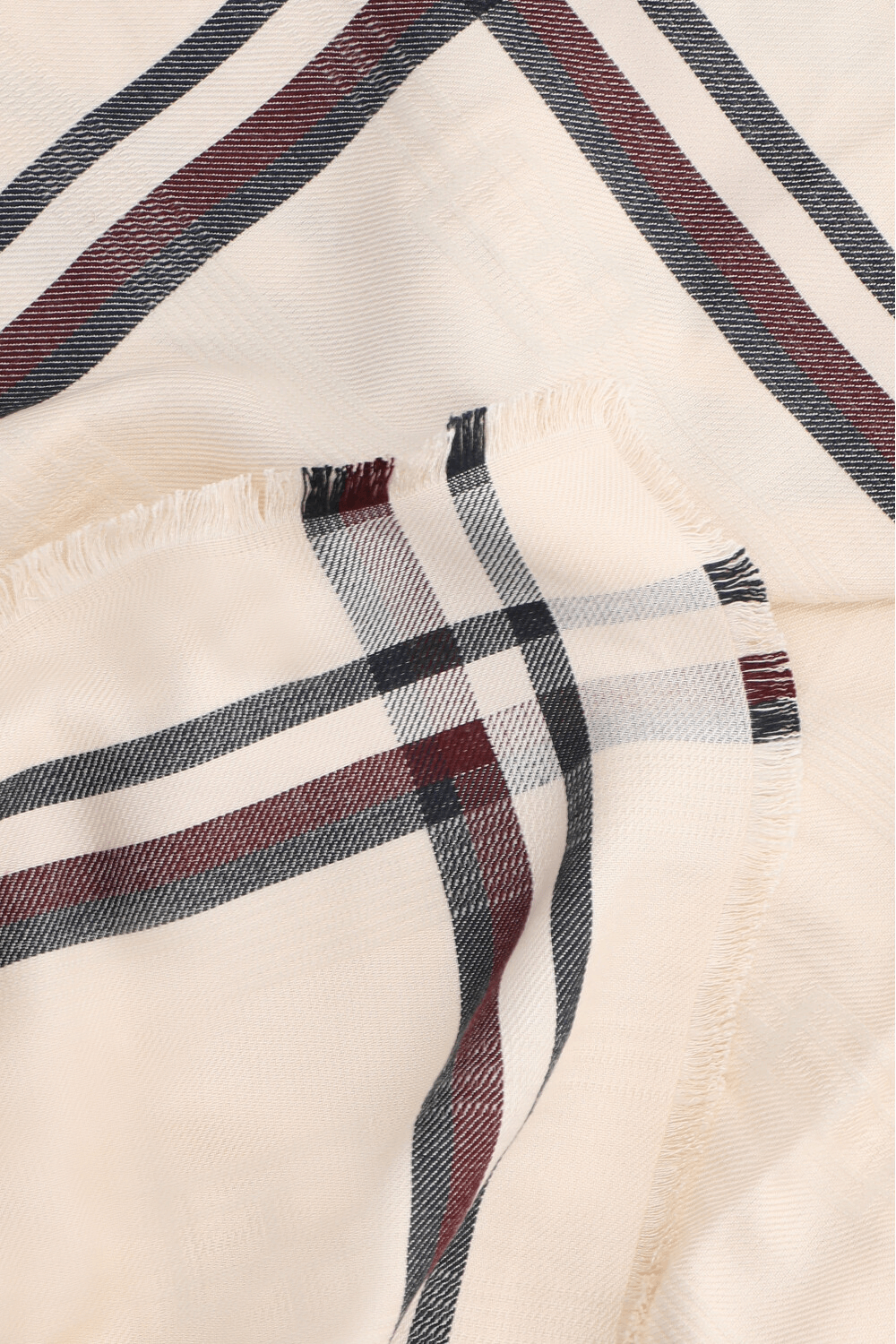 תמונה אחורית של צעיף TOMMY HILFIGER