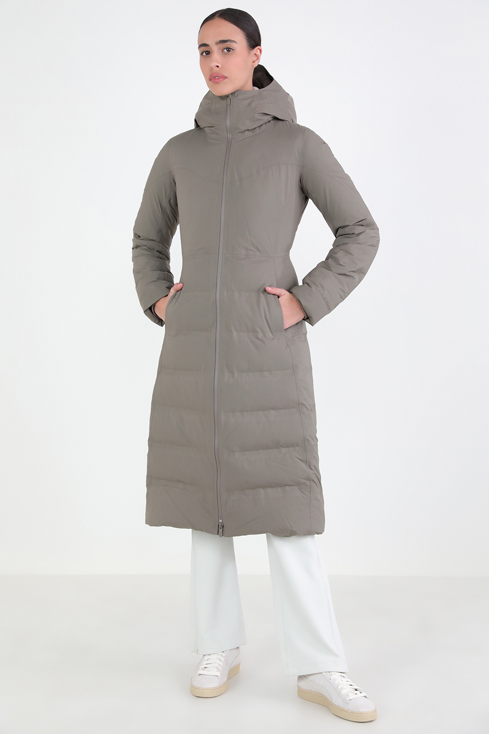 תמונת דוגמן קידמית של StretchSeal Sleet Street Long Jacket LULULEMON