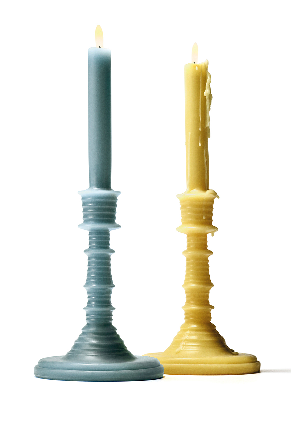 תמונת פנים של LOEWE Honeysuckle Wax Candleholder LOEWE PERFUMES