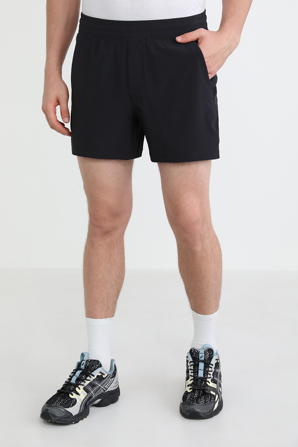 תמונת דוגמן קידמית של Pace Breaker Short 5