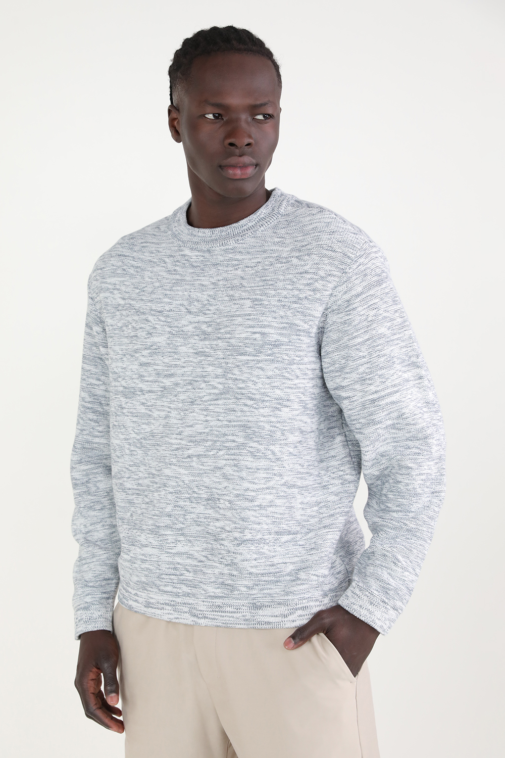 תמונת דוגמן קידמית של Relaxed-Fit Crewneck Knit Sweater LULULEMON