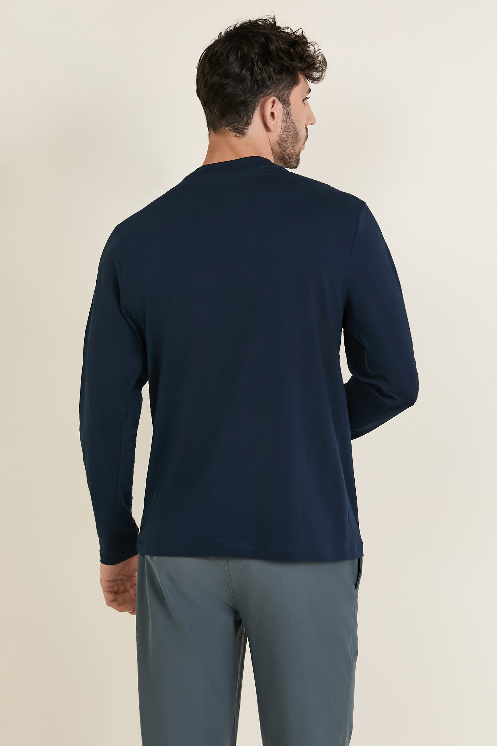 תמונת דוגמן אחורית של Zeroed In Long-Sleeve Shirt LULULEMON