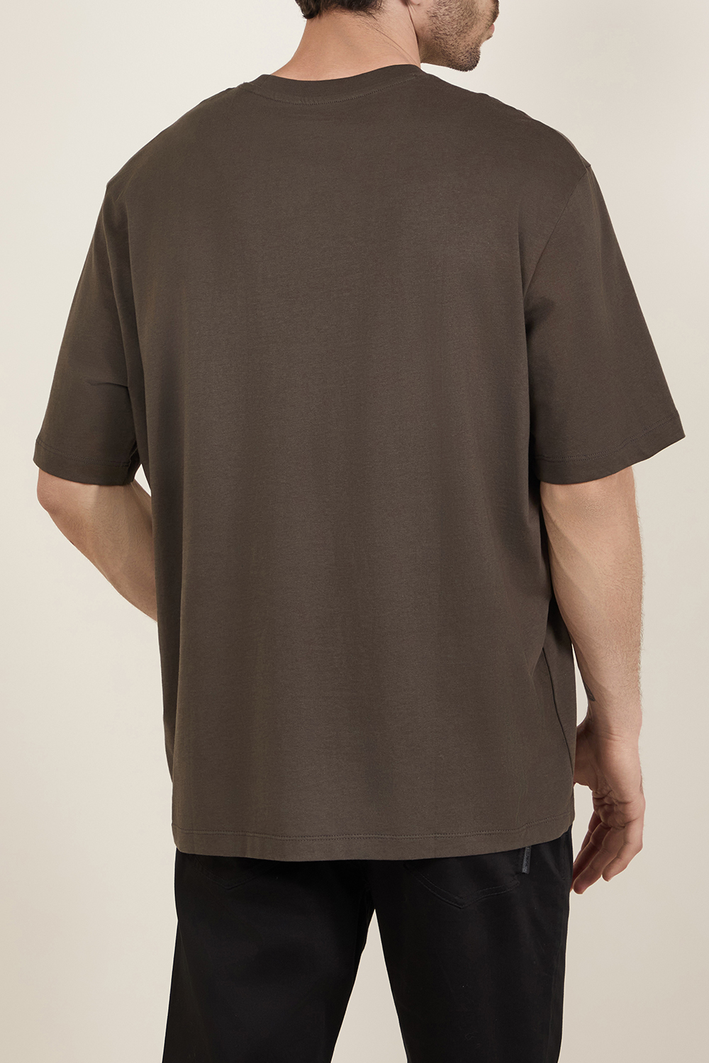 תמונת דוגמן אחורית של חולצת טי ARMANI EXCHANGE