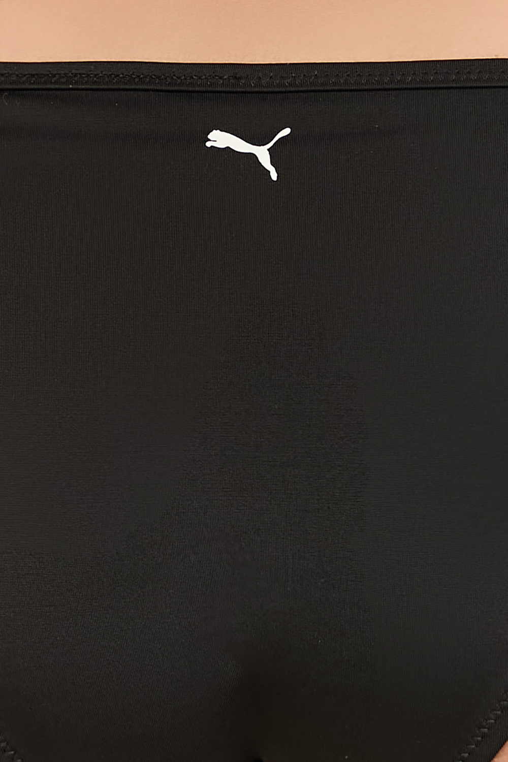 תמונת תקריב דוגמן של תחתוני ביקיני PUMA