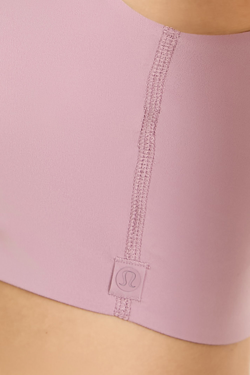 תמונת תקריב דוגמן של Flexible Fit Scoop And Square Bra LULULEMON