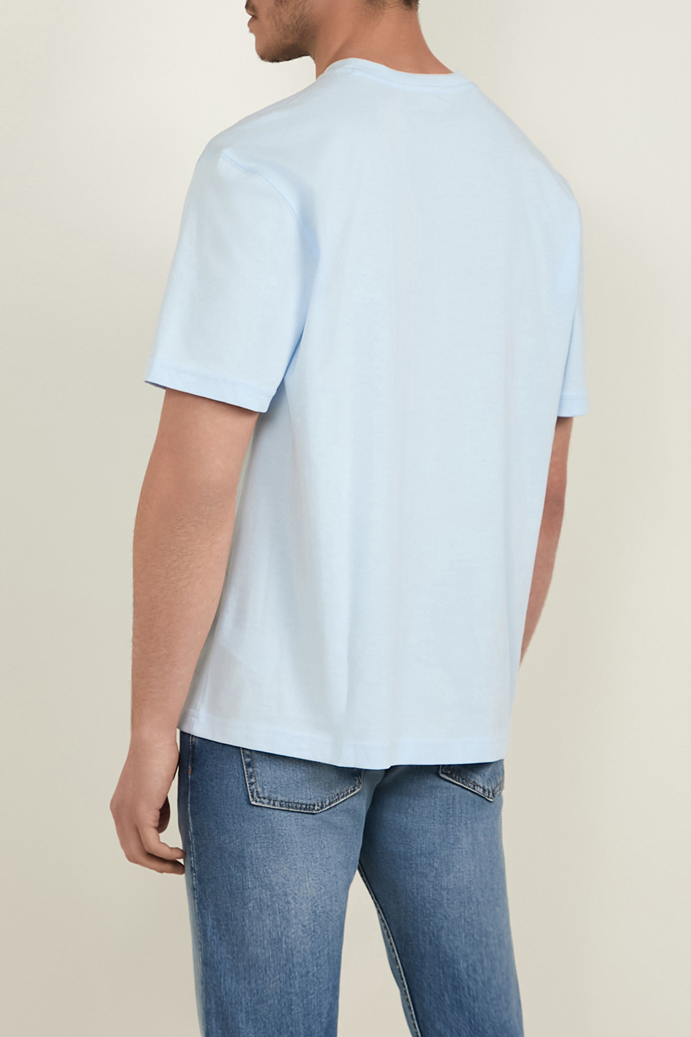 תמונת דוגמן אחורית של חולצת טי אולטרה דריי LACOSTE