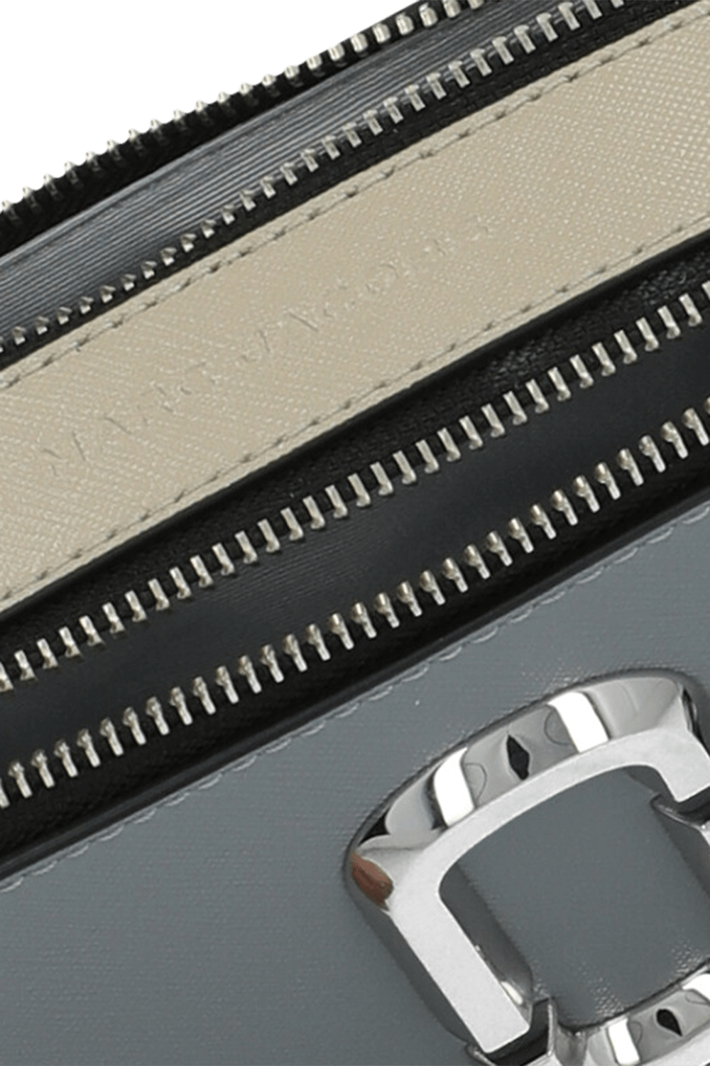 תמונת פנים של תיק סנאפשוט MARC JACOBS