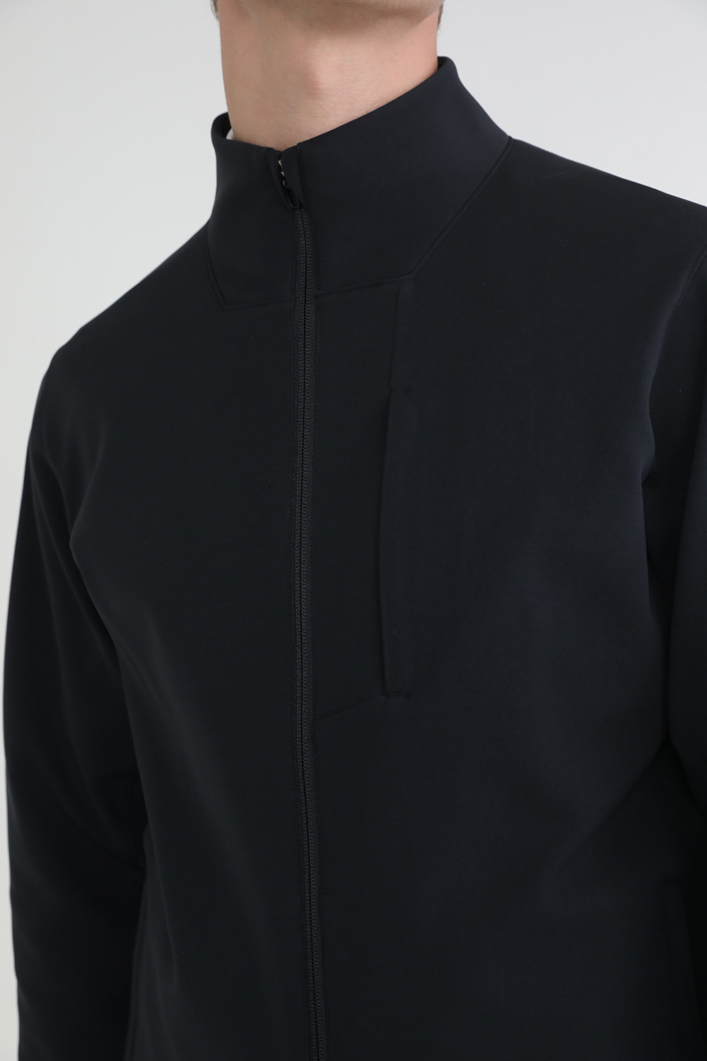 תמונת תקריב דוגמן של Sojourn Jacket