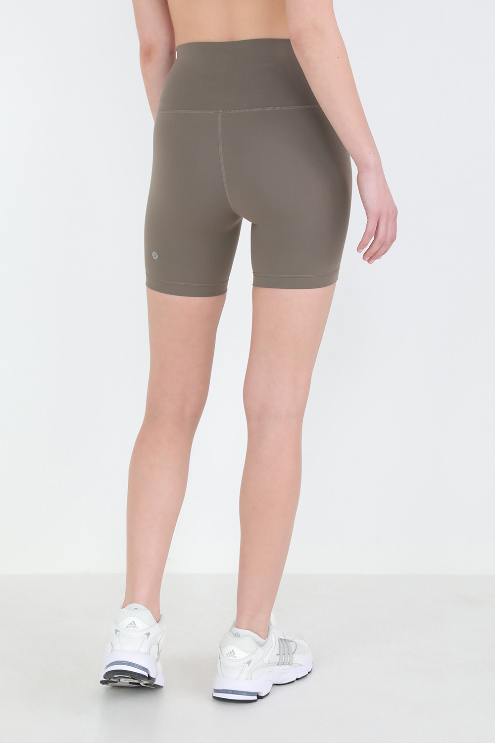 תמונת דוגמן אחורית של Wunder Train Hr Short 6