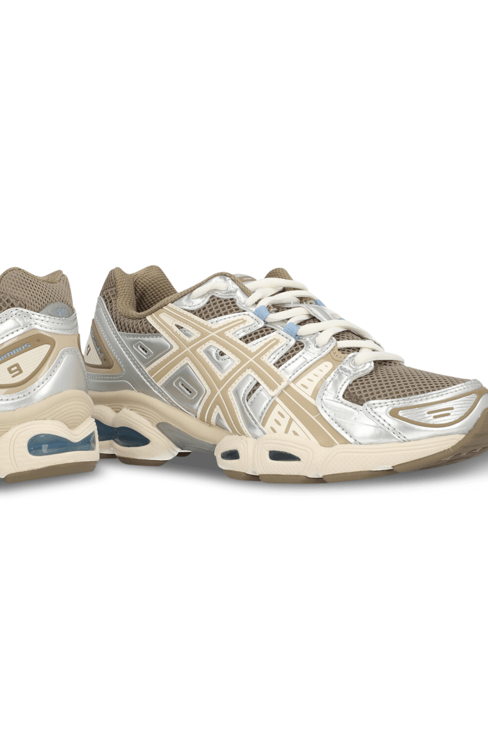 תמונת תקריב של נעלי ריצה ג'ל נימבוס 9 ASICS