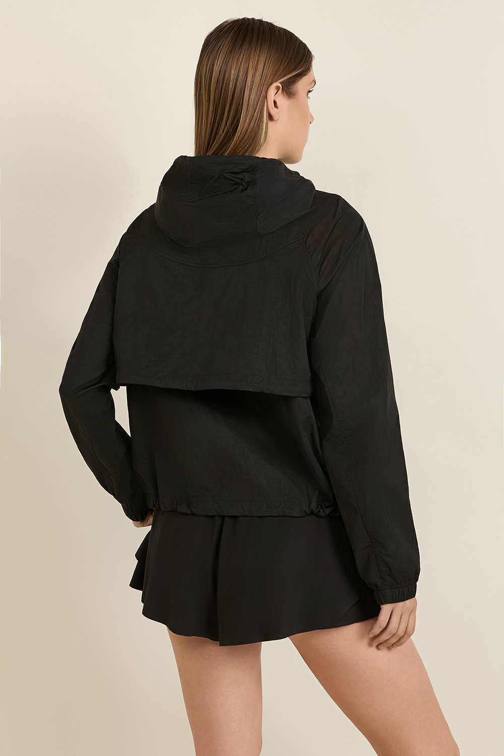 תמונת דוגמן אחורית של Drawstring Water-Resistant Hooded Jacket LULULEMON