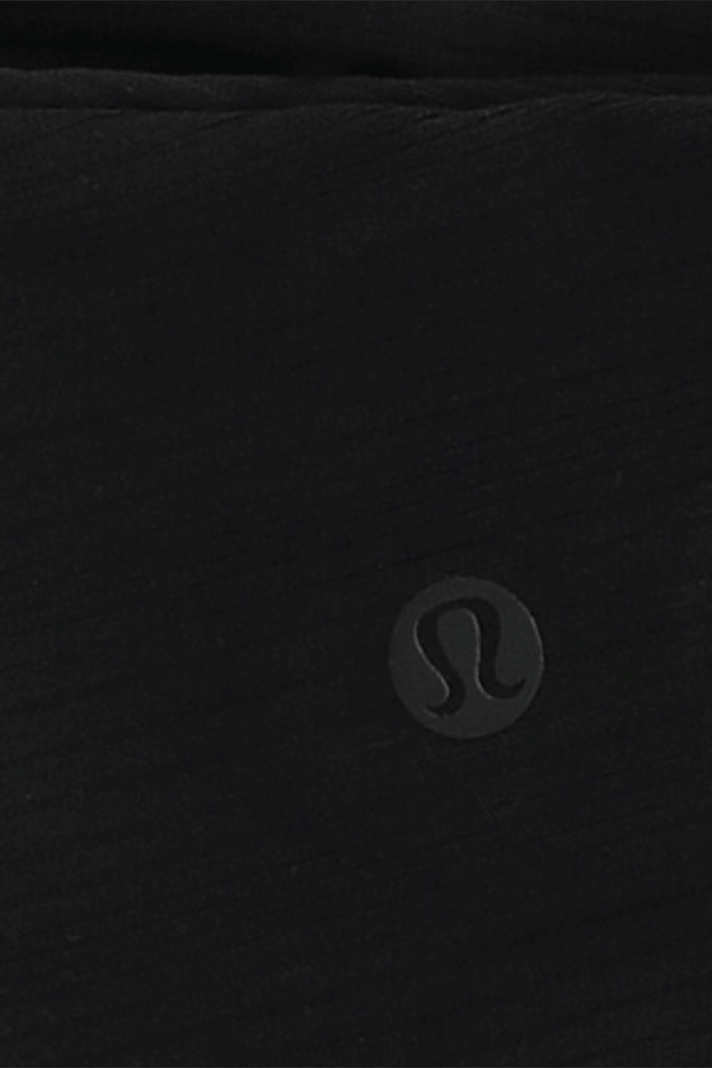 תמונת תקריב של Ribbed Nulu Twist Front Headband LULULEMON