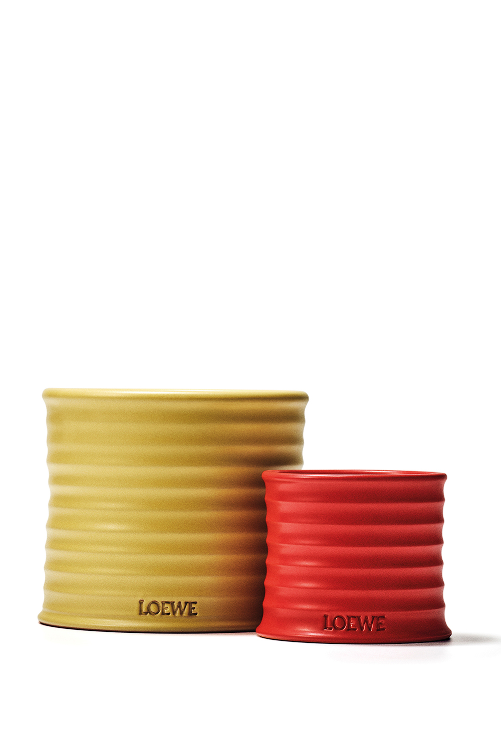 תמונת פנים של LOEWE Honeysuckle Small Scented Candle LOEWE PERFUMES