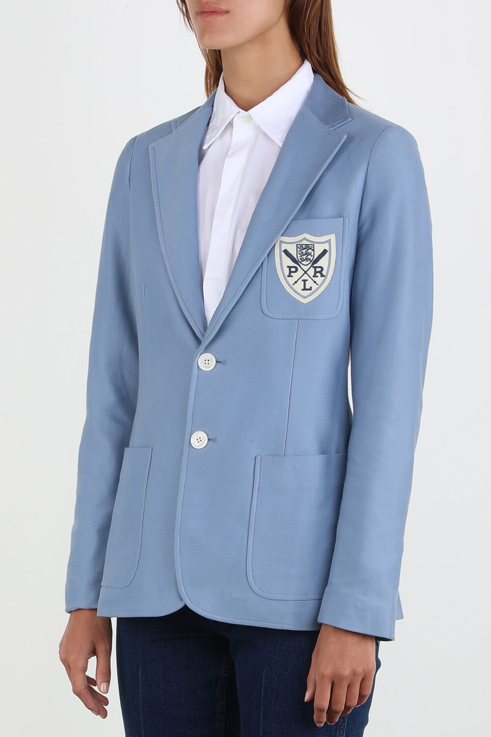 תמונת דוגמן קידמית של Crest Patch Blazer in Light Blue