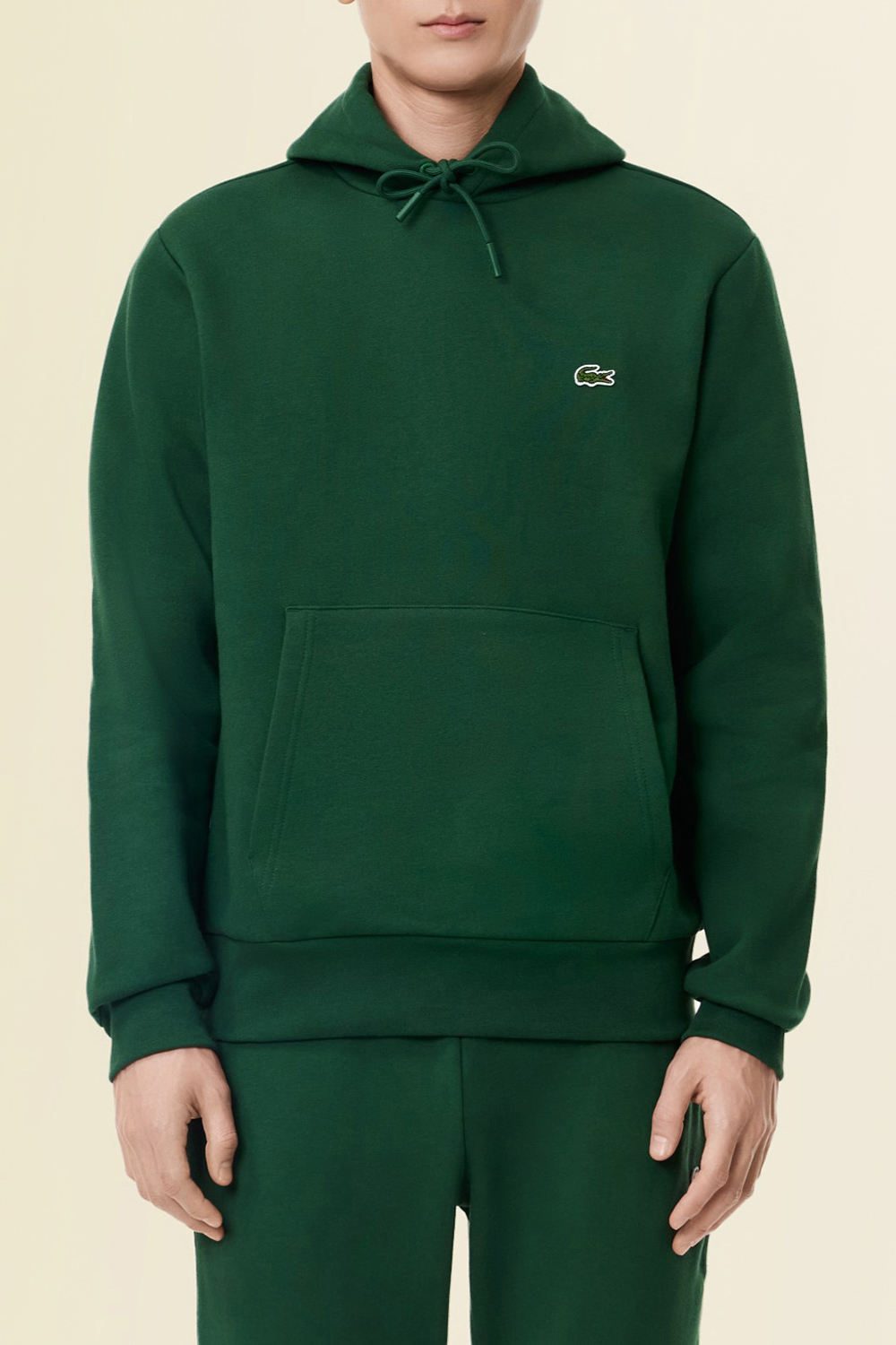 תמונת דוגמן קידמית של סווטשירט קפוצ'ון LACOSTE