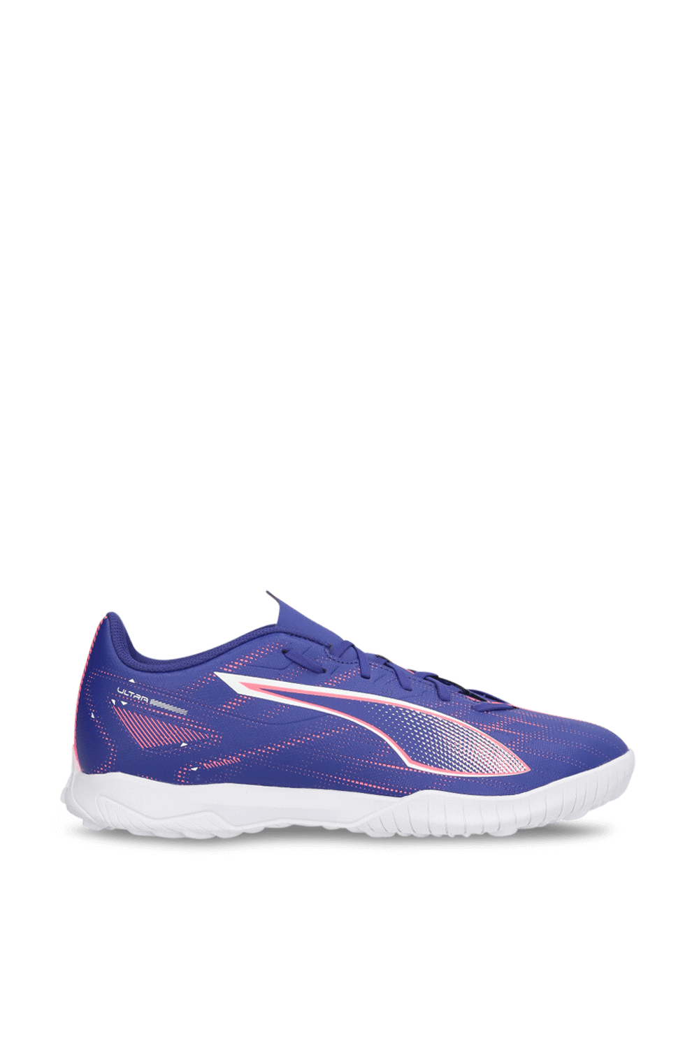 תמונה קידמית של נעלי כדורגל אולטרה 5 פליי PUMA