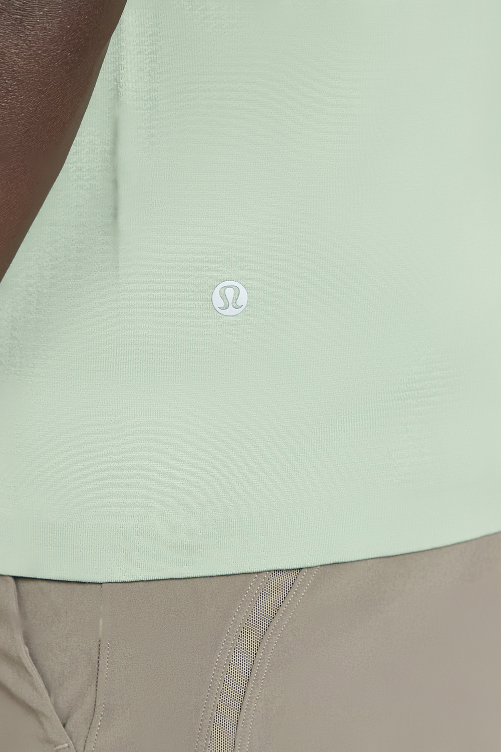תמונת תקריב דוגמן של Metal Vent Tech Sleeveless LULULEMON