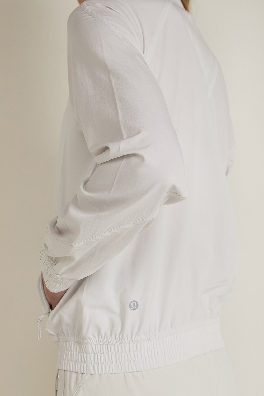 תמונת תקריב דוגמן של Running Track Jacket