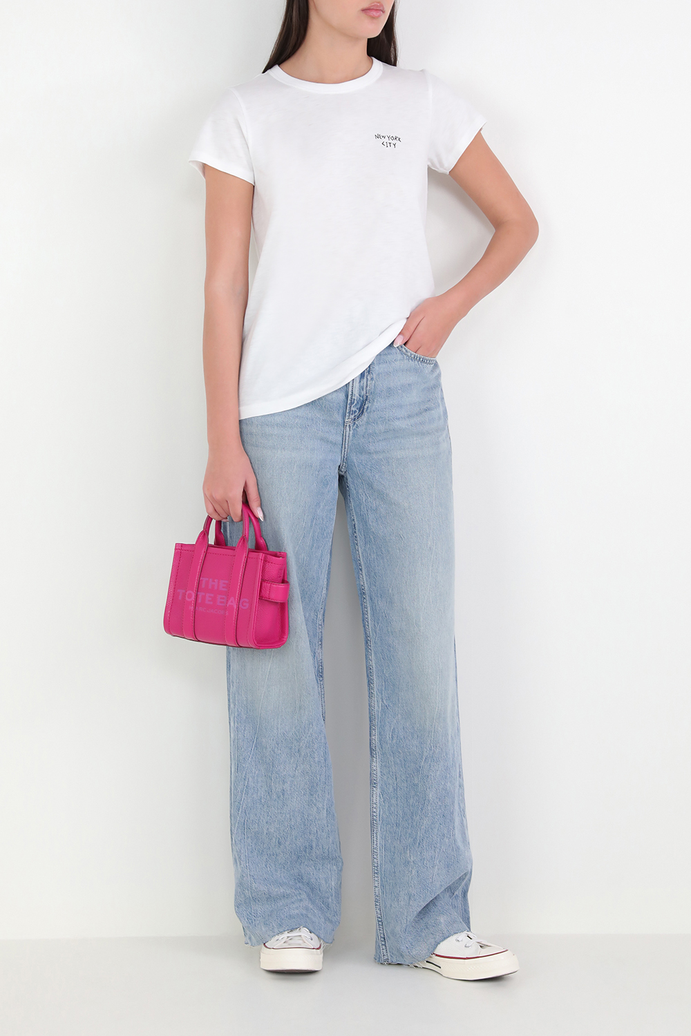 תמונת דוגמן קידמית של תיק טוט מיני MARC JACOBS