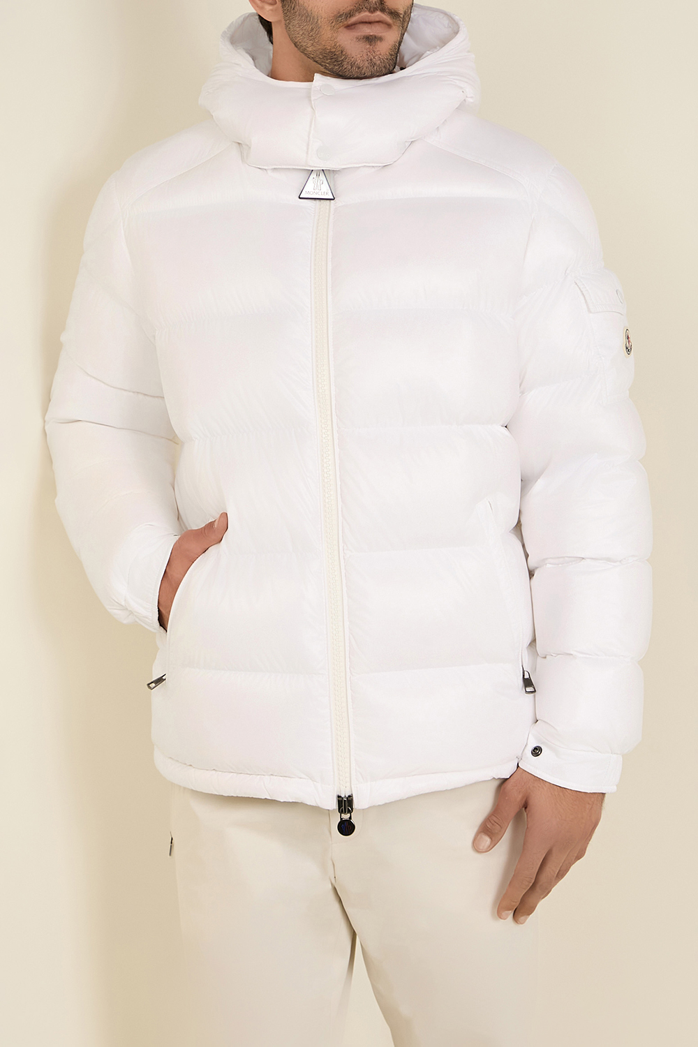 תמונת דוגמן קידמית של מעיל פוך מאיה MONCLER