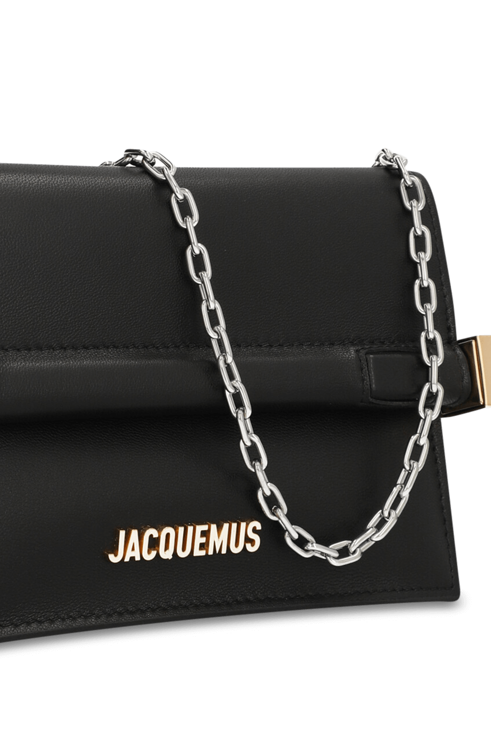 תמונת תקריב של תיק לה פטיט פוצ'אט JACQUEMUS