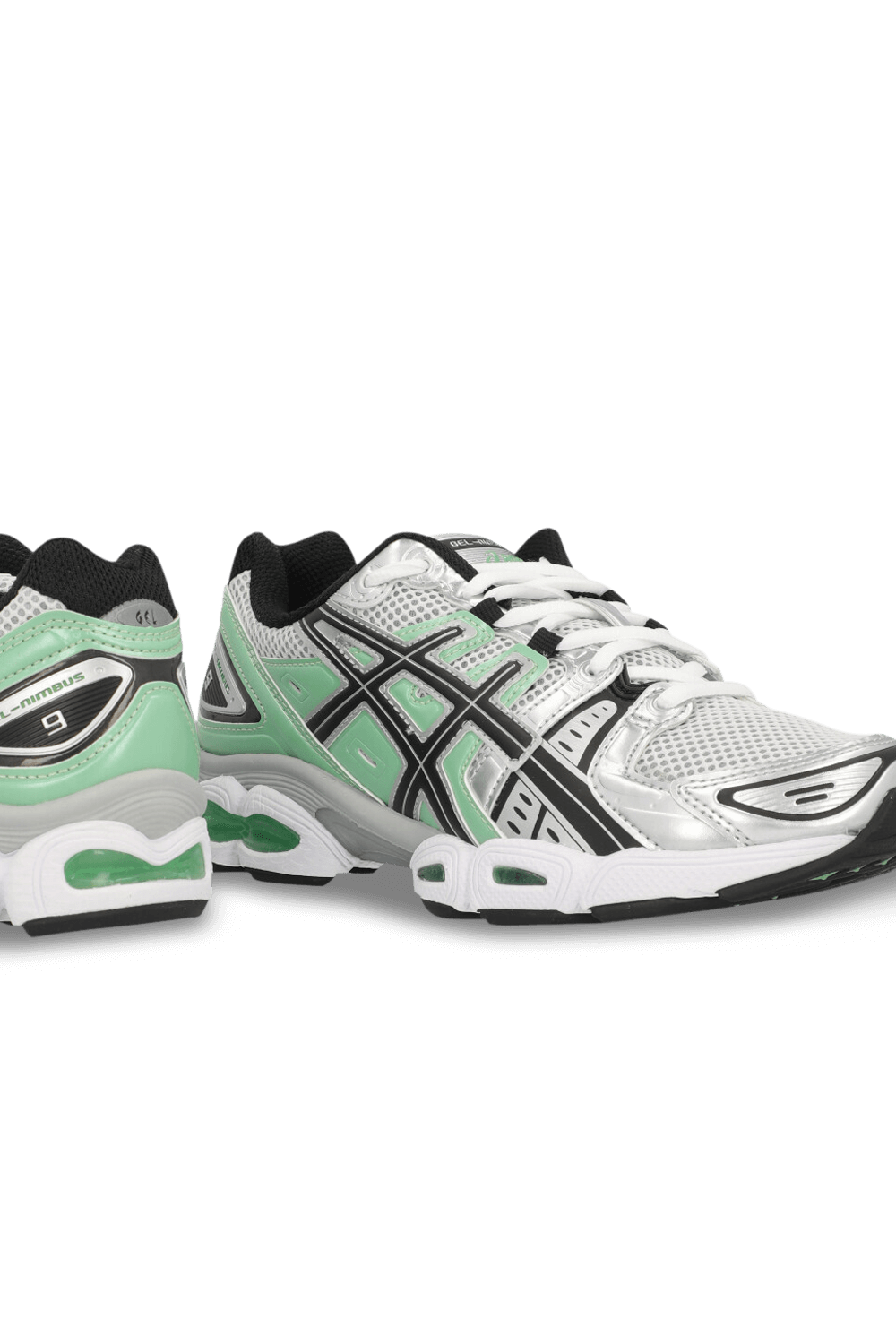 תמונת תקריב של נעלי ריצה ג'ל נימבוס 9 ASICS