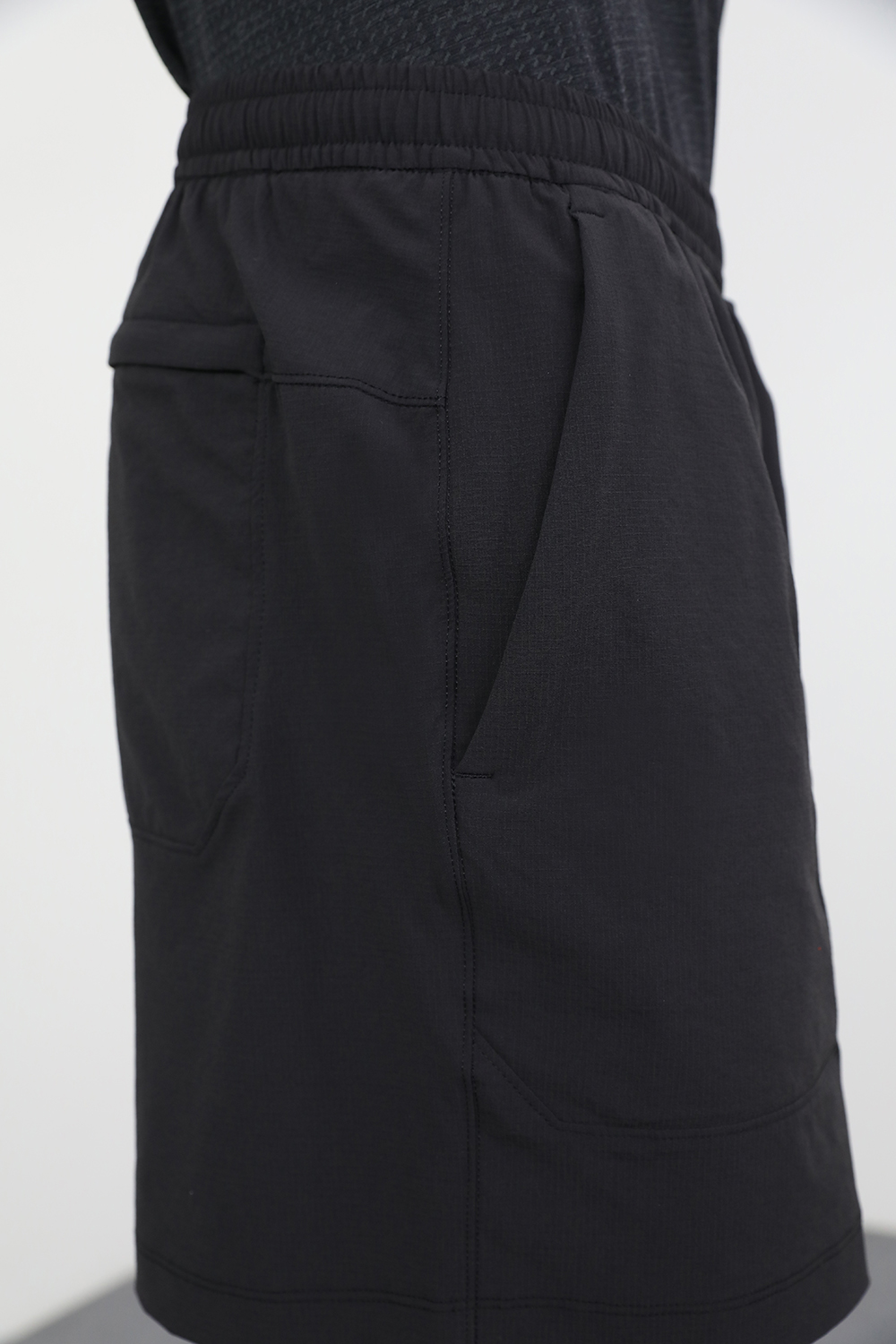תמונת תקריב דוגמן של Bowline Short 5