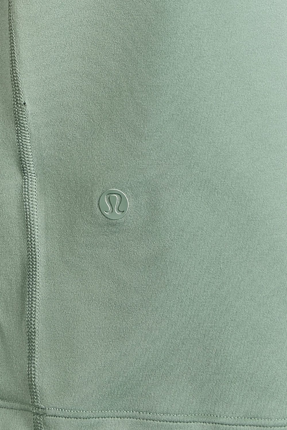 תמונת תקריב דוגמן של Soft Jersey Short Sleeve LULULEMON