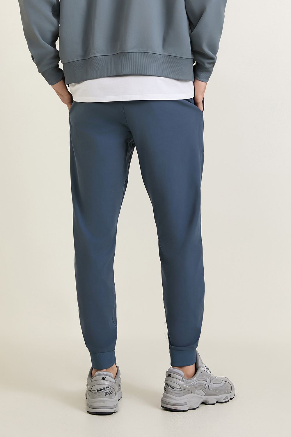 תמונת דוגמן אחורית של ABC JOGGER *REGULAR LULULEMON