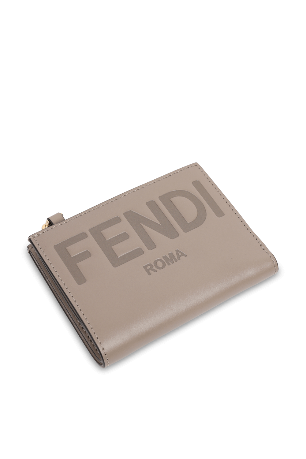 תמונת תקריב של ארנק מעור בגודל מדיום FENDI